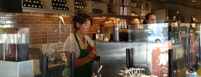 Starbucks is one of Marjorie'nin Beğendiği Mekanlar.