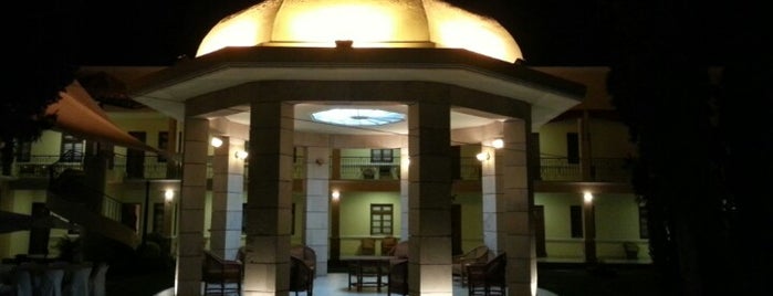 Gran Hotel Cochabamba is one of Tempat yang Disukai Jp.