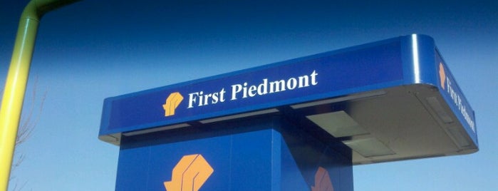 First Piedmont Bank is one of Orte, die Jeremy gefallen.