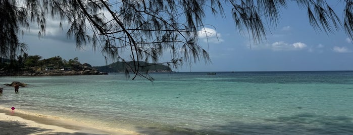 Haad Khom Beach is one of Phangan beaches.