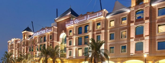DoubleTree by Hilton Riyadh - Al Muroj Business Gate is one of فنادق جلسات خارجيه.
