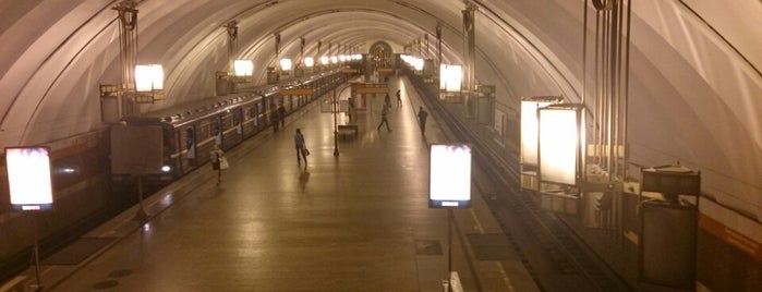 metro Ligovsky Prospekt is one of Станции метро Петербурга.