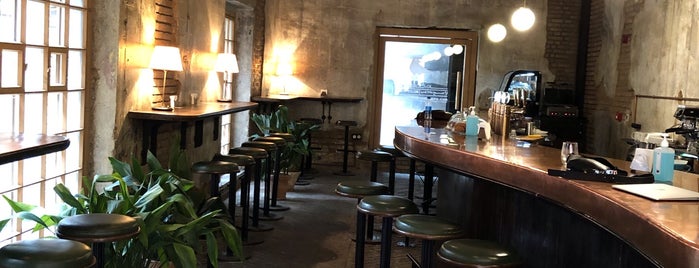 Argo Lounge Cafe is one of Lugares guardados de Mohsen.