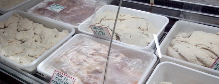 Manjares de pollo is one of top 25 del barrio.