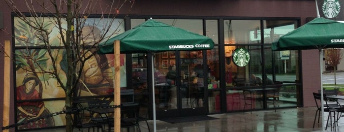 Starbucks is one of สถานที่ที่ Nichole ถูกใจ.