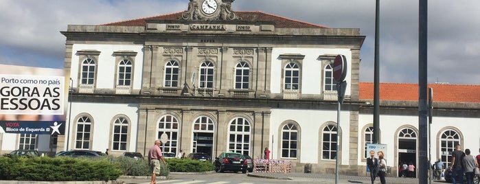 Estação Ferroviária de Porto-Campanhã is one of สถานที่ที่ Ruslan ถูกใจ.