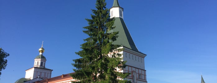 Валдайский Иверский Святоозерский мужской монастырь is one of Orte, die Ruslan gefallen.