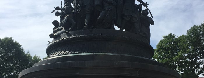 Памятник Тысячелетию России is one of Orte, die Ruslan gefallen.