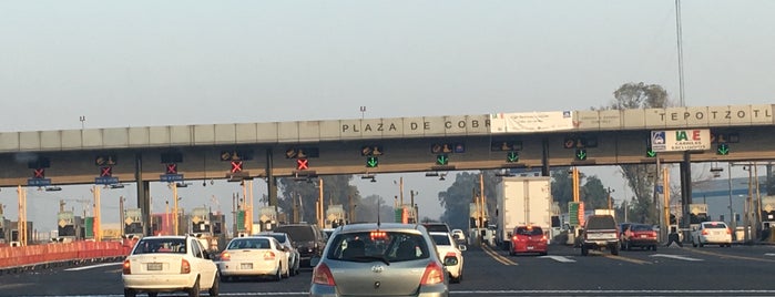 Caseta Tepotzotlán Autopista México-Querétaro is one of Posti che sono piaciuti a Sergio.