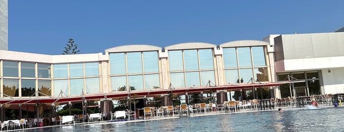 Grand Hotel Ontur is one of Lugares favoritos de Özge.
