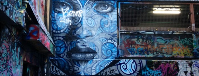 Hosier Lane is one of Melbourne!.