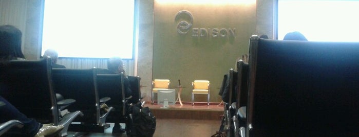 Edison Energy & Environmental Services Market is one of Afsaneh 님이 좋아한 장소.