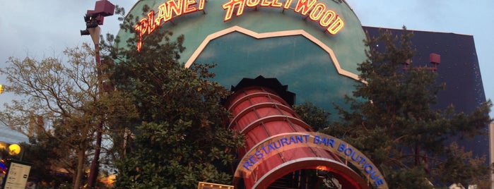 Planet Hollywood is one of Yann's Saved Places.