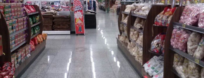 Bistek Supermercados is one of Lugares favoritos de Renato.