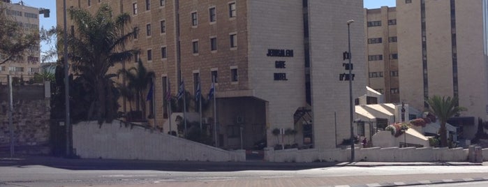 Jerusalem Gold Hotel is one of Tempat yang Disukai Aleksandra.