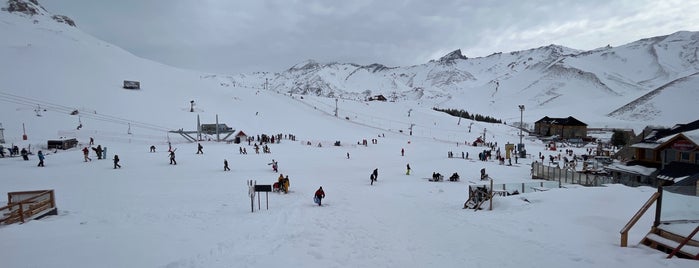 Las Leñas - Centro de Ski is one of Mundo A Fora.