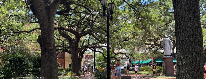 Reynolds Square is one of Savannah.