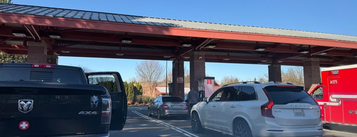 Costco Gasoline is one of สถานที่ที่ Andrew C ถูกใจ.