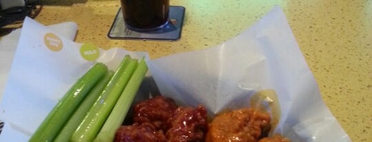 Buffalo Wild Wings is one of Keithさんのお気に入りスポット.