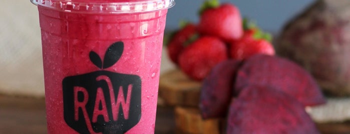 RAW Healthy Bar is one of Fernanda's Saved Places.