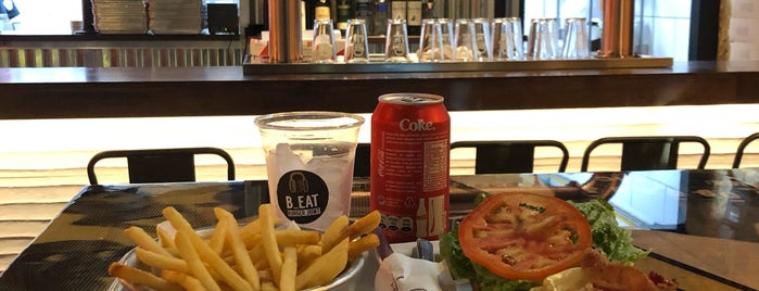 Beat Burger Joint is one of Bares Sport Pubs Lounge.