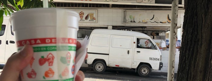 La Casa de las Frutas, Jugos y Helados is one of Delis Cafés & more.