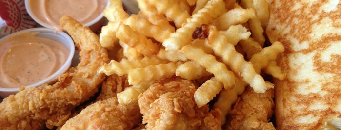 Raising Cane's Chicken Fingers is one of Lugares favoritos de Mike.