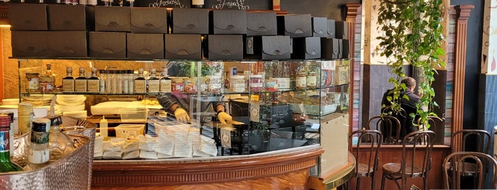 Café Vigorelli is one of Tempat yang Disukai Gi@n C..