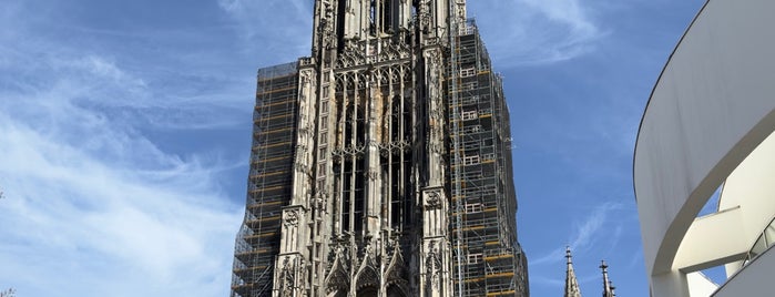 Ulmer Münster is one of DIVINE ILLUMINATIONS.