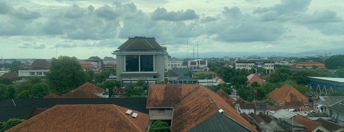 Novotel Yogyakarta is one of Get Around of Yogya City (travelbuck.net).