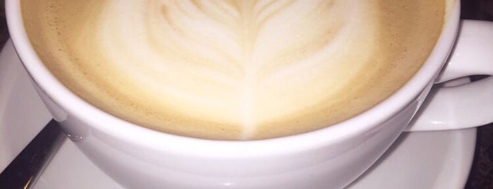 Caffe Crema is one of Lugares favoritos de Matt.