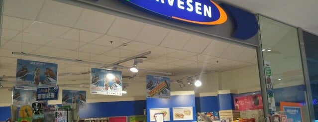 Narvesen [Riga Plaza] is one of Tomsさんのお気に入りスポット.