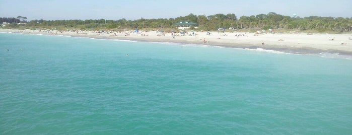 Venice Beach is one of Tempat yang Disukai Mark.