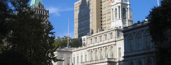 New York City Hall is one of Lugares guardados de Jacqueline.