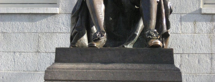 John Harvard Statue is one of ETC TIP -1.