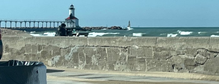 Washington Park Beach is one of Kimmie's Saved Places.