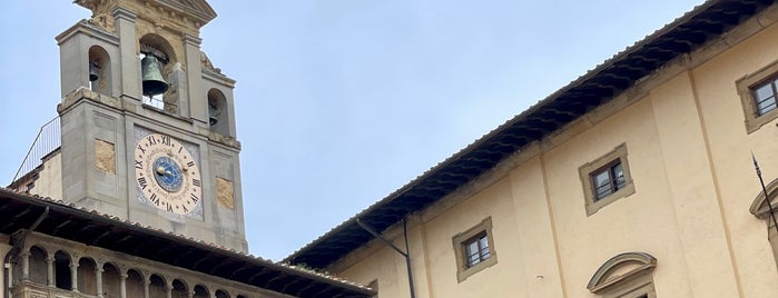 Piazza Grande is one of Guida di Arezzo.
