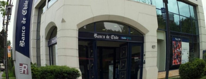 Banco de Chile is one of Nancyさんのお気に入りスポット.