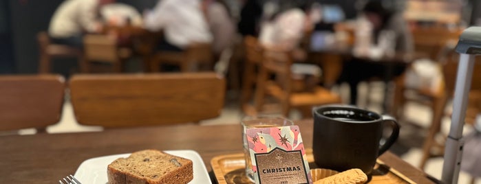 Starbucks Reserve is one of SVさんのお気に入りスポット.