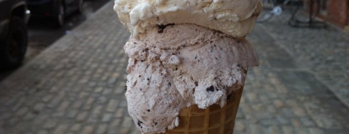Brooklyn Ice Cream Factory - Greenpoint is one of NYC: Fast Eats & Drinks, Food Shops, Cafés.