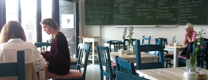 Cafe Saltkråkan is one of Tempat yang Disukai Jana.
