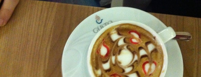Gusto Cafe is one of Lugares favoritos de Duygu.