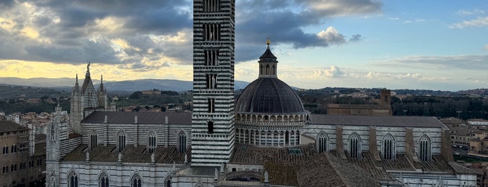 Panorama dal Facciatone is one of สถานที่ที่บันทึกไว้ของ Michelle.
