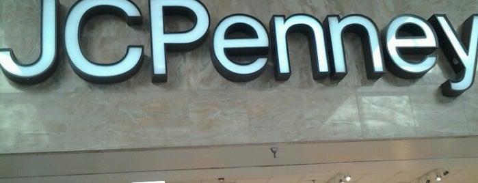 JCPenney is one of Tempat yang Disukai Emyr.