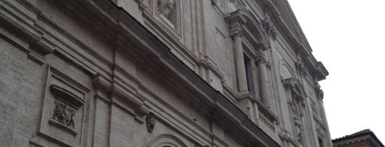 Piazza San Luigi dei Francesi is one of Lugares favoritos de Özge.