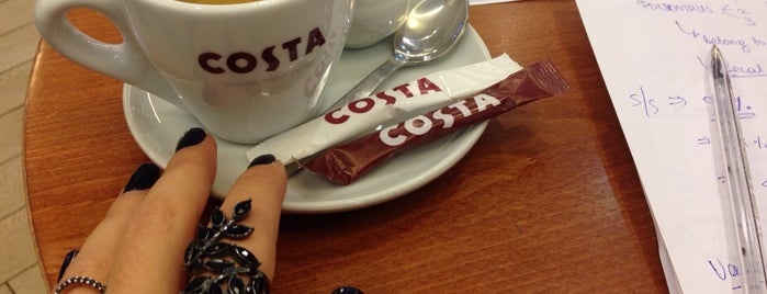 Costa Coffee is one of Lugares favoritos de Niki.