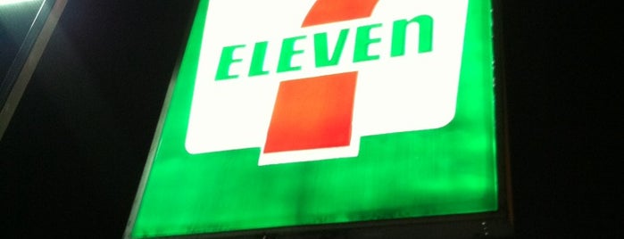 7-Eleven is one of Outer Sunset ⛅.