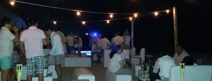 Marce's White Party At Playa Gran Duquesa is one of Lugares favoritos de Rajuu.