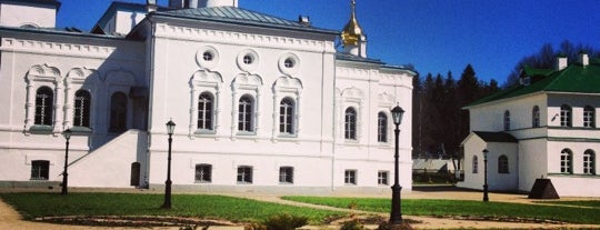 Спасо-Елеазаровский женский монастырь is one of Монастыри России.