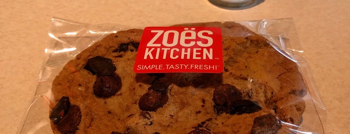 Zoës Kitchen is one of Bethさんのお気に入りスポット.